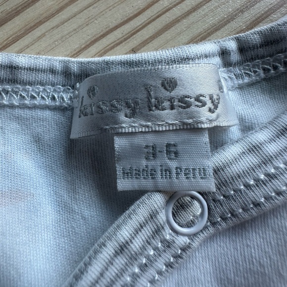 Kissy Kissy Baby Boy Dinosaur Frontier Onesie and Hat - 3-6 Months - Picture 5 of 6